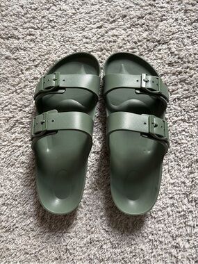 Women's Dual-Buckle Slide Sandals in Olive Green